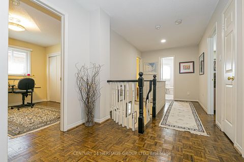 Photo 9 at 30 Rimmington Drive, Brownridge, Vaughan