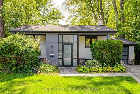 Photo 1 at 58 Lawnwood Court, Mill Pond, Richmond Hill