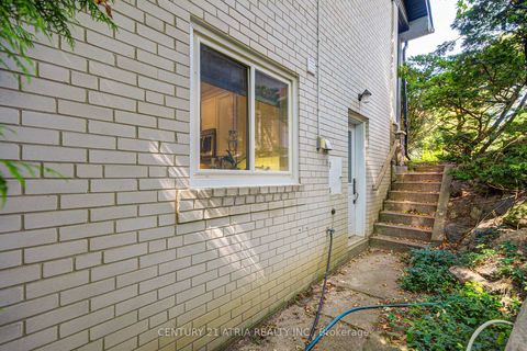 Photo 34 at 58 Lawnwood Court, Mill Pond, Richmond Hill