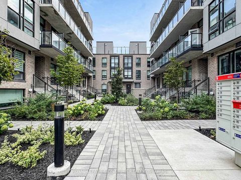 Photo 2 at 15 - 851 Sheppard Avenue W, Clanton Park, Toronto