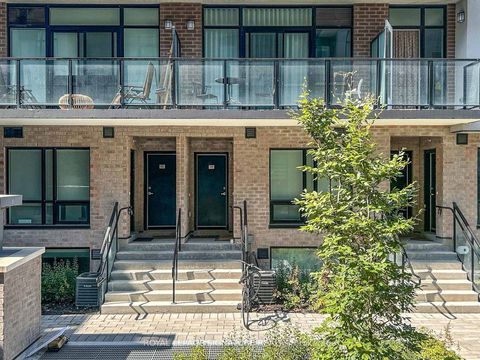 Photo 9 at 15 - 851 Sheppard Avenue W, Clanton Park, Toronto