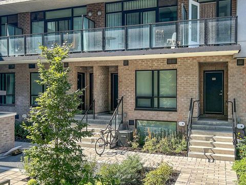 Photo 11 at 15 - 851 Sheppard Avenue W, Clanton Park, Toronto