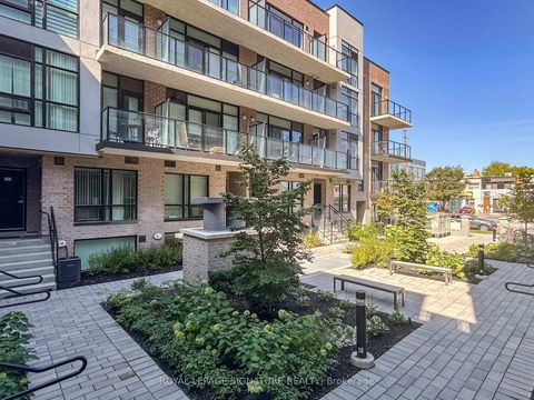 Photo 12 at 15 - 851 Sheppard Avenue W, Clanton Park, Toronto