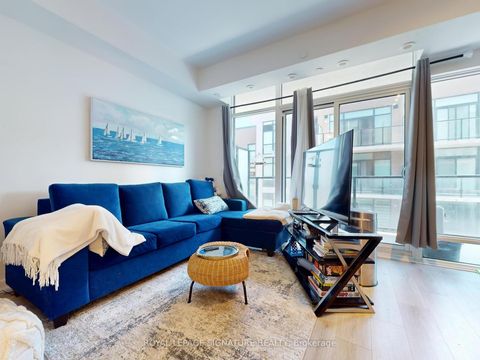 Photo 14 at 15 - 851 Sheppard Avenue W, Clanton Park, Toronto