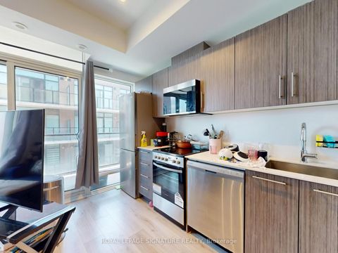 Photo 18 at 15 - 851 Sheppard Avenue W, Clanton Park, Toronto