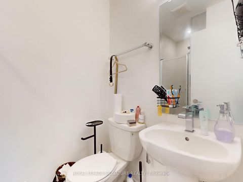 Photo 22 at 15 - 851 Sheppard Avenue W, Clanton Park, Toronto