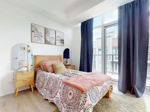 Photo 28 at 15 - 851 Sheppard Avenue W, Clanton Park, Toronto