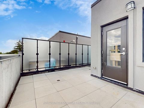 Photo 37 at 15 - 851 Sheppard Avenue W, Clanton Park, Toronto