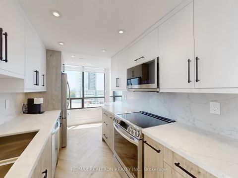 Photo 8 at 1111 - 7460 Bathurst Street, Brownridge, Vaughan