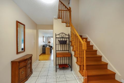 Photo 2 at 820 Bennett Crescent, Pinecrest, Oshawa