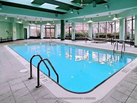 Photo 34 at 401 - 11 Townsgate Drive, Yorkhill, Vaughan