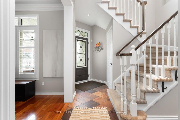 Photo 2 at 1089 Timberland Crescent, Pinecrest, Oshawa