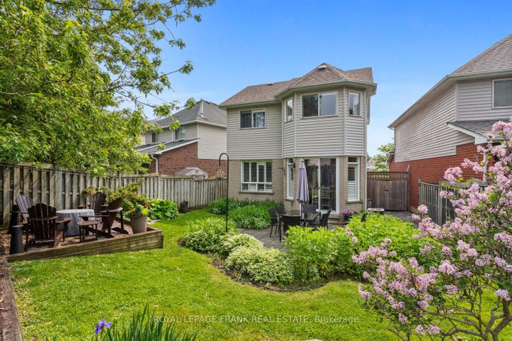 Photo 24 at 1089 Timberland Crescent, Pinecrest, Oshawa