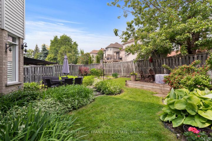 Photo 25 at 1089 Timberland Crescent, Pinecrest, Oshawa