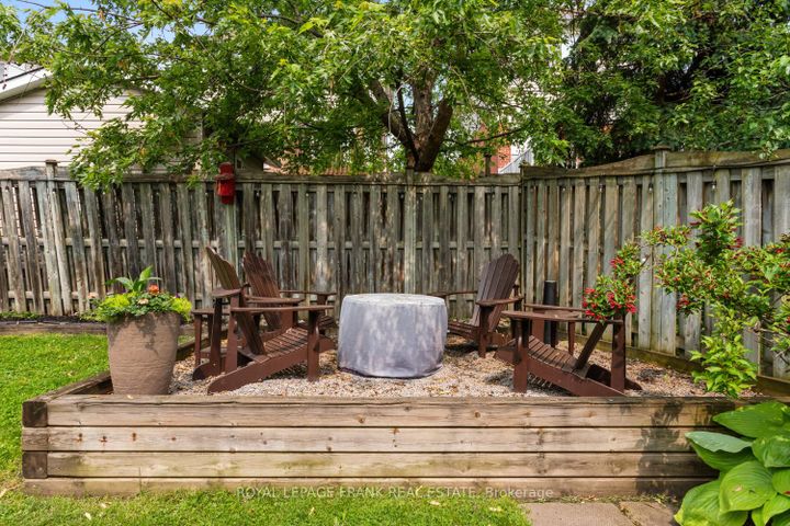 Photo 26 at 1089 Timberland Crescent, Pinecrest, Oshawa