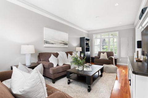 Photo 5 at 1089 Timberland Crescent, Pinecrest, Oshawa