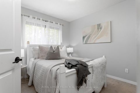 Photo 20 at 1089 Timberland Crescent, Pinecrest, Oshawa
