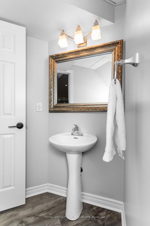 Photo 22 at 1089 Timberland Crescent, Pinecrest, Oshawa