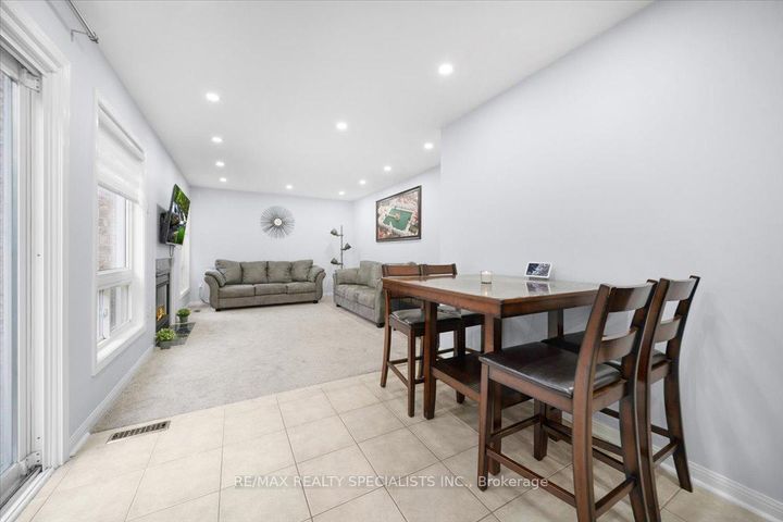 Photo 12 at 28 Redcastle Street, Fletcher's Meadow, Brampton
