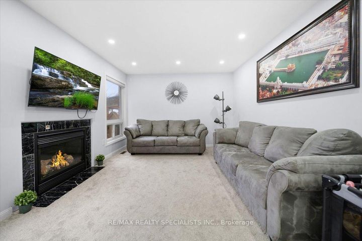Photo 13 at 28 Redcastle Street, Fletcher's Meadow, Brampton