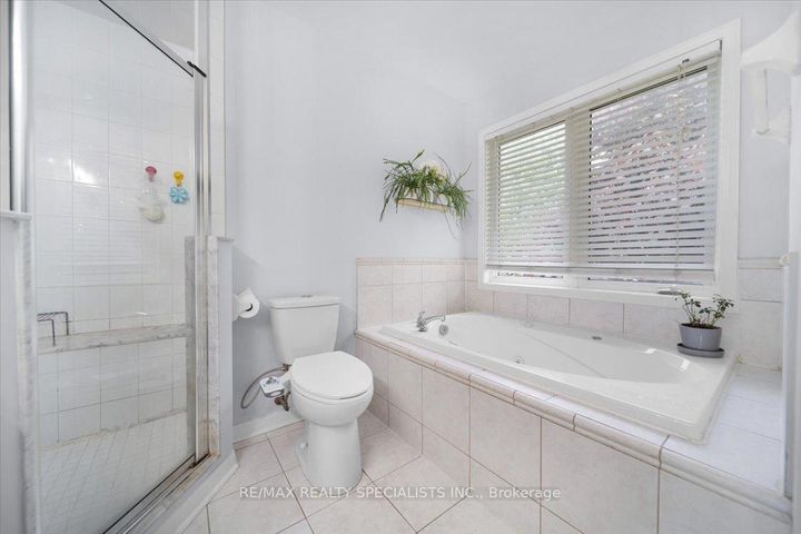 Photo 32 at 28 Redcastle Street, Fletcher's Meadow, Brampton