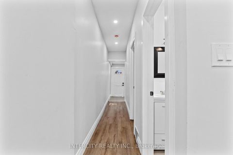 Photo 5 at 68 Greendale Avenue, Smythe, Toronto