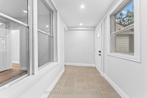 Photo 6 at 68 Greendale Avenue, Smythe, Toronto