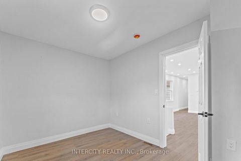 Photo 13 at 68 Greendale Avenue, Smythe, Toronto