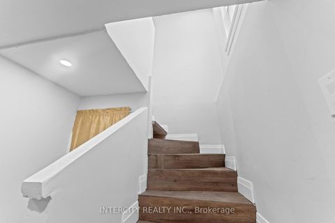 Photo 16 at 68 Greendale Avenue, Smythe, Toronto