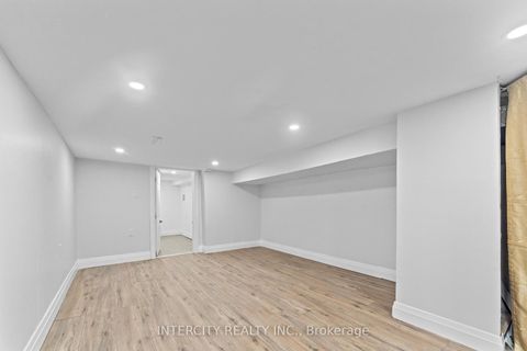 Photo 17 at 68 Greendale Avenue, Smythe, Toronto