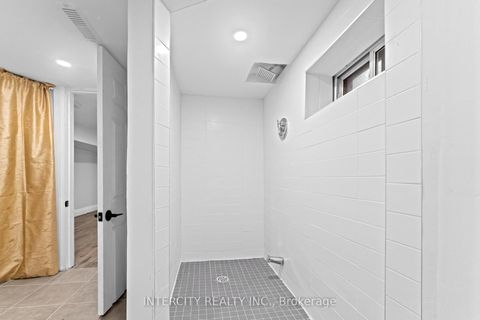Photo 21 at 68 Greendale Avenue, Smythe, Toronto