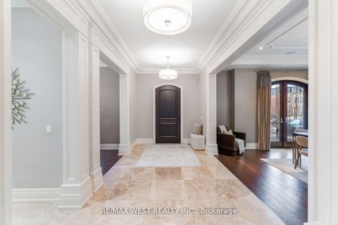 Photo 5 at 6 Weller Crescent, Maple, Vaughan