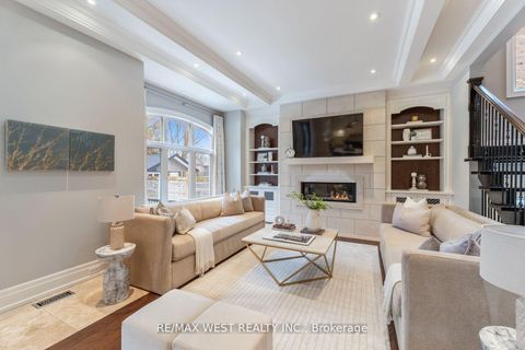 Photo 14 at 6 Weller Crescent, Maple, Vaughan