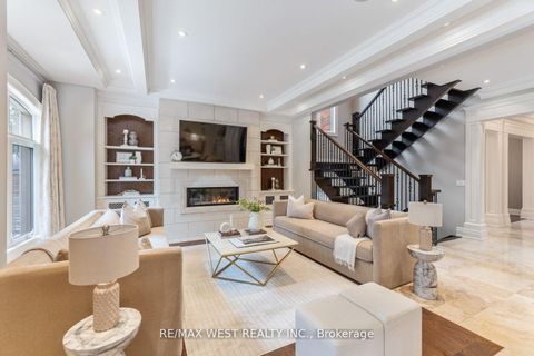Photo 15 at 6 Weller Crescent, Maple, Vaughan