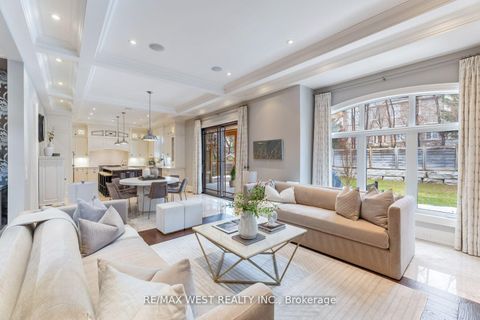 Photo 17 at 6 Weller Crescent, Maple, Vaughan