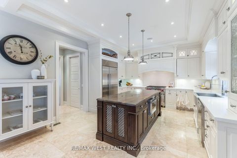 Photo 19 at 6 Weller Crescent, Maple, Vaughan