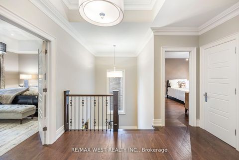 Photo 24 at 6 Weller Crescent, Maple, Vaughan