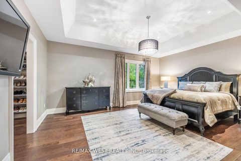 Photo 25 at 6 Weller Crescent, Maple, Vaughan