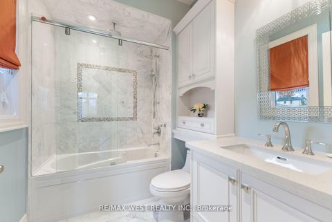 Photo 33 at 6 Weller Crescent, Maple, Vaughan