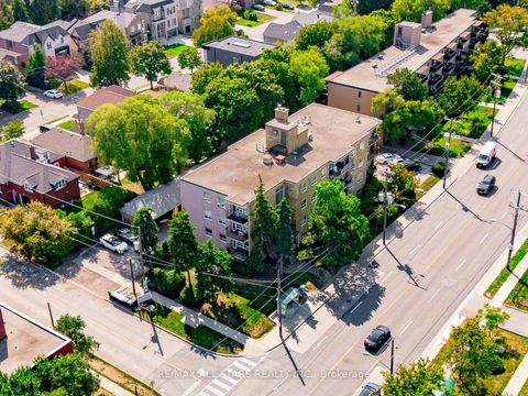 Photo 3 at 201 - 219 Wilson Avenue, Nortown, Toronto