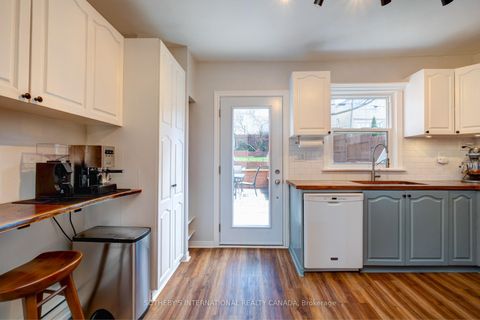 Photo 13 at 69 Maybourne Avenue, Birchmount, Toronto