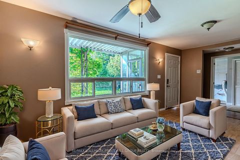 Photo 1 at 2125 Willard Avenue, Alcona, Innisfil