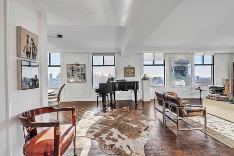 Photo 1 at 12 - 423 Avenue Road, St. Clair, Toronto