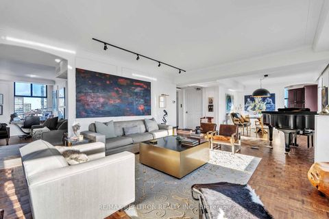 Photo 5 at 12 - 423 Avenue Road, St. Clair, Toronto