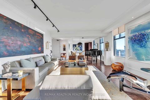 Photo 6 at 12 - 423 Avenue Road, St. Clair, Toronto