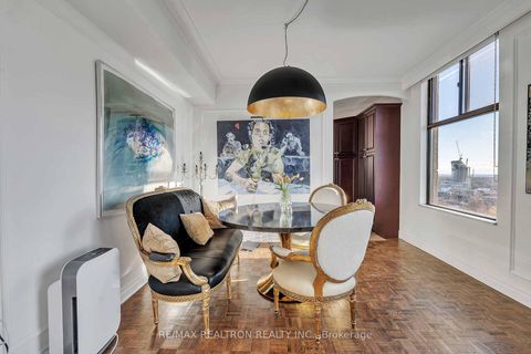 Photo 10 at 12 - 423 Avenue Road, St. Clair, Toronto