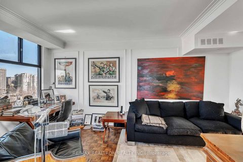 Photo 18 at 12 - 423 Avenue Road, St. Clair, Toronto