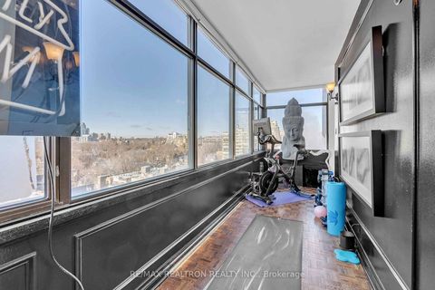 Photo 20 at 12 - 423 Avenue Road, St. Clair, Toronto