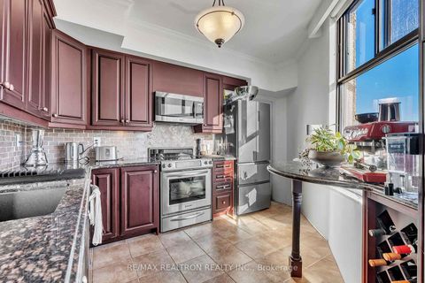 Photo 24 at 12 - 423 Avenue Road, St. Clair, Toronto