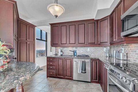 Photo 26 at 12 - 423 Avenue Road, St. Clair, Toronto